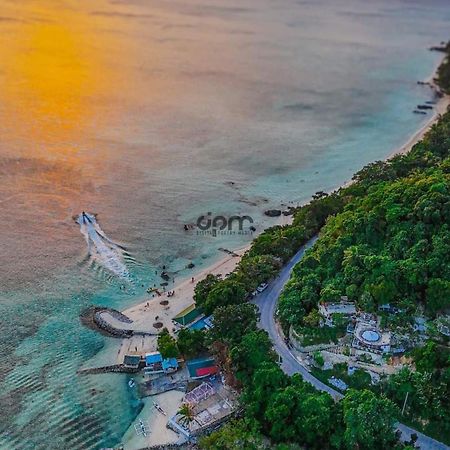 Готель Lonos Circle Terrace View Romblon Екстер'єр фото